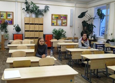 право Петрова Анастасия 11 класс и Гвоздев Анатолий 9класс